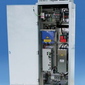 Das Einspeisesystem SD2R ist eine Komplettlösung, deren Ausführungen und Abmessungen sich flexibel an spezifische Gegebenheiten und Anforderungen der jeweiligen Anwendung anpassen lässt