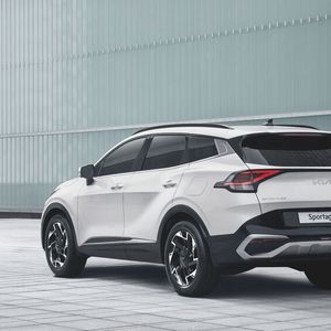 Die fünfte Generation unterscheidet sich optisch deutlich vom Vorgänger.(Bild:  Kia)