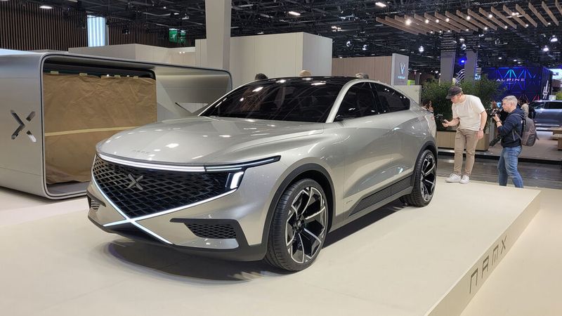 Die Wasserstofflimousine Namx bezieht ihren Treibstoff aus speziellen Kapseln. (Bild: Wehner/Vogel Communication Group)