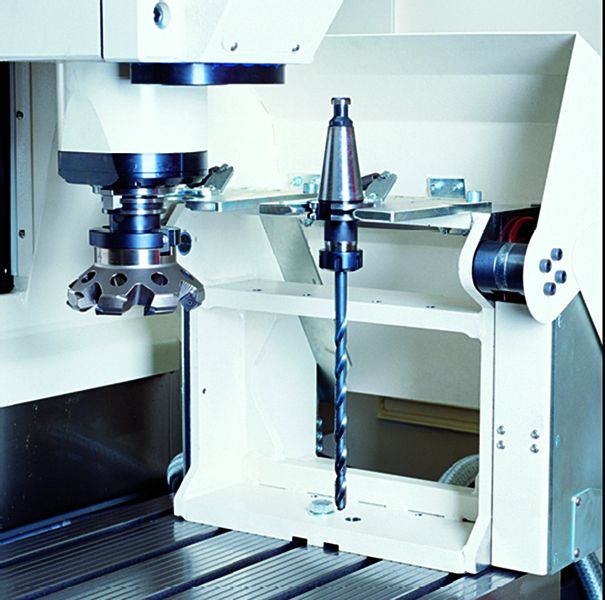 Bild 3: Aus einem Pick-up-Magazin können auch Winkelfräsköpfe eingewechselte werden. (Archiv: Vogel Business Media)