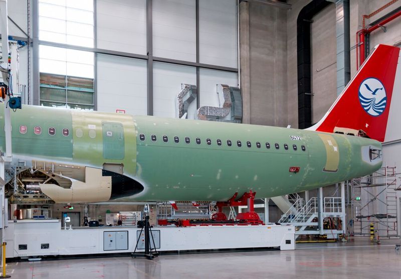 Messungen am Flugzeugrumpf mit einem Lasertracker. (Airbus)