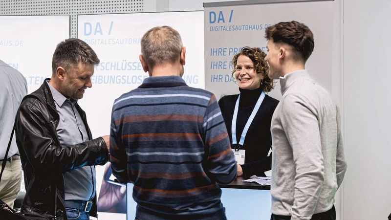 Die Digitalisierung macht auch vor K&L-Betrieben nicht halt. Entsprechende Betriebsplanungssoftware zeigte beispielsweise die DA/ Software Solutions GmbH. (Bild: Stefan Bausewein)