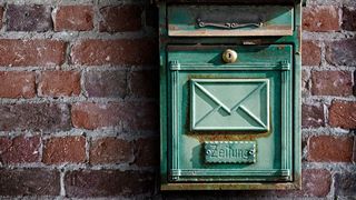 Persönliche Nachrichten per Handschrift schaffen das, was die meisten digitalen Kommunikationsmedien nicht mehr können: sie erreichen und berühren den Empfänger. (gemeinfrei)