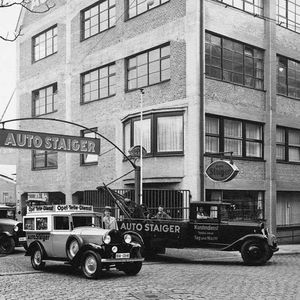1929 eröffnete Staiger das Verwaltungsgebäude, die Ausstellungshalle und die Wagenhalle in der heutigen Nordbahnhofstraße in Stuttgart.(Foto:  Staiger)