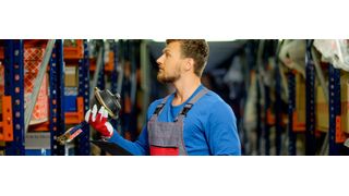 Serviceanbieter erhalten mittels IoT Echtzeitinformationen zu potenziellen Produkt- oder Teileausfällen, was das Ersatzteilmanagement auf ein neues Level hebt. (Bild: NEJRON PHOTO)