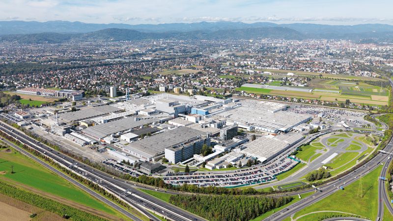 Am Magna-Standort in Graz werden nun Modelle von zwei chinesischen Autohersteller montiert.(Bild:  Magna)