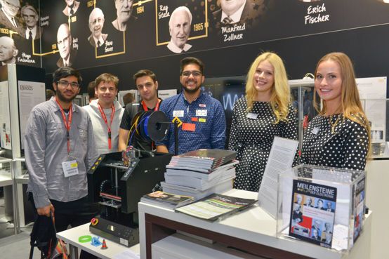 Messebesucher aus aller Welt legten am Museumsstand einen Stop ein, um in die Geschichte der Elektronik einzutauchen. (Fotostudio SX Heuser)