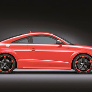 (Audi)
