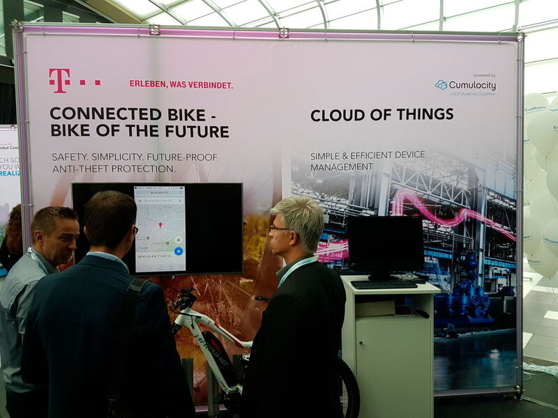In der Ausstellung des Innovation Day 2017 war eine Anwendung der Telekom Cloud of Things zu sehen, mit der sich gestohlene Fahrräder aufspüren lassen sollen. (Oliver Schonschek, IT-BUSINESS)