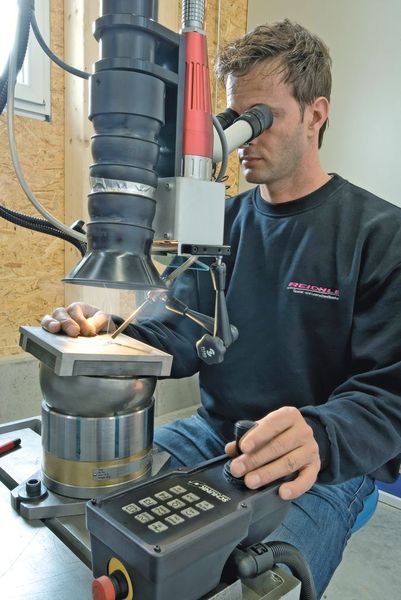 Bild 2: Auf dem Magnetspannsystem lassen sich die Werkstücke in Sekundenschnelle im freien Raum ausrichten.  (Bild: Schunk)