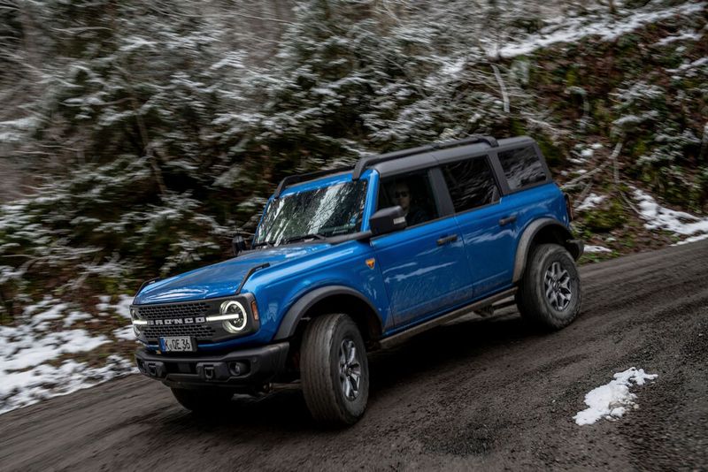 Im Grunde genommen ist der Ford Bronco der einzige würdige Widersacher für den Jeep Wrangler. (Bild: Ford)