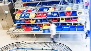 In der Wildauer Logistikwerkstatt wird neueste Technologie greifbar gemacht. (Bild: TH Wildau)