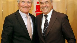 Prof. Dr. Peer Witten, Logistik-Initiative Hamburg (l.) und Frank Horch, Behörde für Wirtschaft und Arbeit Hamburg, freuen sich über die positive Stimmung in der Hansestadt. Bild: Logistik-Initiative Hamburg (Archiv: Vogel Business Media)