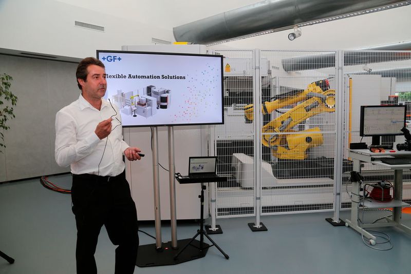 Eindrücke von den Solution Days 2016 bei GF Machining Solutions in Losone: Vorstellung der flexiblen Automationslösung. (Anne Richter, SMM)