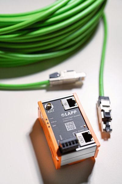 Lapp empfiehlt den Etherline Guard vor allem für Datenleitungen gemäß Übertragungsstandard 100BASE-TX (bis zu 100 Mbit/s) nach IEEE 802.3, aber auch für Ethercat-, Ethernet/IP- und 2-paarige Profinet-Anwendungen, wie zum Beispiel der Etherline Torsion Cat. 5 oder der Etherline PN Cat. 5 FD. (Lapp)