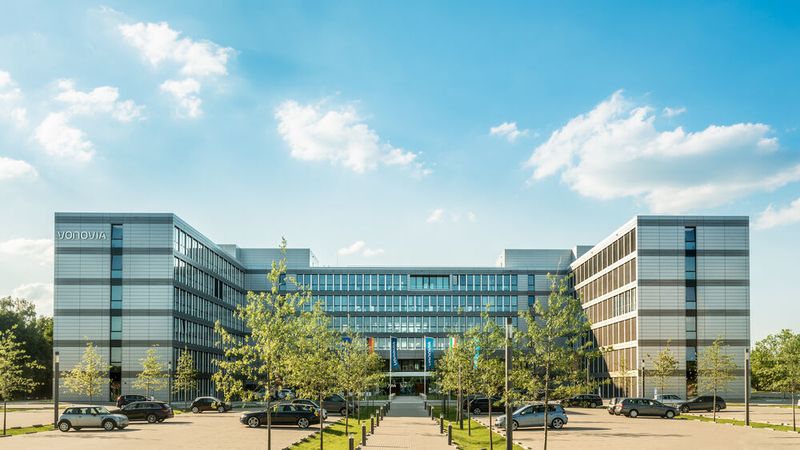 Platz 18: Vonovia mit einem Gehaltsgefälle von 43 (Das Bild zeigt die Hauptverwaltung in Bochum) (Von Laurardnk - Eigenes Werk, CC BY-SA 4.0, https://commons.wikimedia.org/w/index.php?curid=72504234)