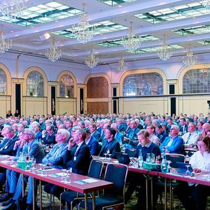 (Rehberg/»kfz-betrieb«)