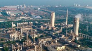 Ammoniakproduktionsanlage und Hafeninfrastruktur an der Ostküste Indiens (Bild: Business Wire)