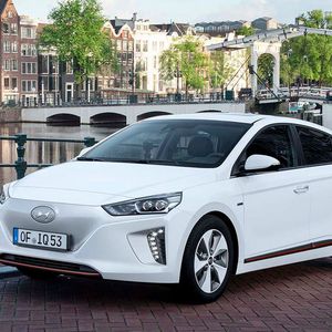 (Hyundai)