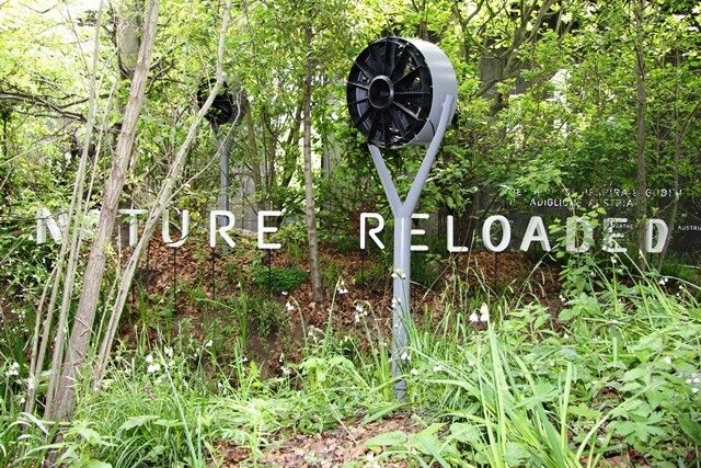 Die Wasserdampfdüsen zur Befeuchtung der begrünten Flächen sorgen für eine ausreichende Durchfeuchtung und für einen angenehm frischen Waldgeruch. (Bild: Ziehl-Abegg)