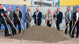 Spatenstich für die neuen Montagehallen der Kiefel GmbH. (Kiefel)