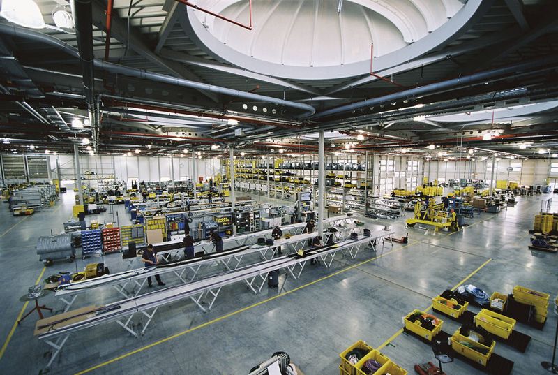 Umweltfreundlich durch die unbegrenzte Wiederverwendbarkeit seiner Einzelmodule, innerhalb von wenigen Stunden aufgebaut und wirtschaftlich bereits ab fünf Systemen pro Jahr. (Bild: Igus)