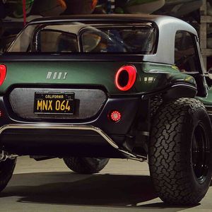 Für den E-Buggy wird es ein Hardtop geben, zu den Flanken wird die türlose Karosserie allerdings grundsätzlich offen bleiben.(Bild:  Meyers Manx)