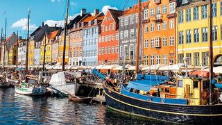 Der „Nyhavn“ in der dänischen Hauptstadt Kopenhagen (Pealiku - stock.adobe.com)