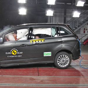 ... der Ford C-Max, ...(Bild:  NCAP)