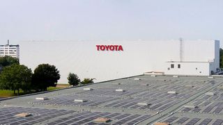 Nach einem erfolgreichen ersten Geschäftshalbjahr erhöht Toyota seine Gewinnprognose. (Bild: Toyota)