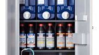 Ein neues Werkstattkonzept von Liqui Moly: der Getriebe-Ölschrank. (Archiv: Vogel Business Media)