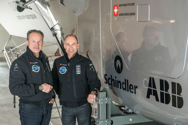 Die Schweizer Pioniere Bertrand Piccard (Präsident) und André Borschberg (CEO) sind die Gründer, Piloten und treibenden Kräfte von Solar Impulse, dem ersten Flugzeug, das Tag und Nacht ohne Treibstoff und Schadstoffemissionen fliegen kann. (Jean Revillard/Rezo)