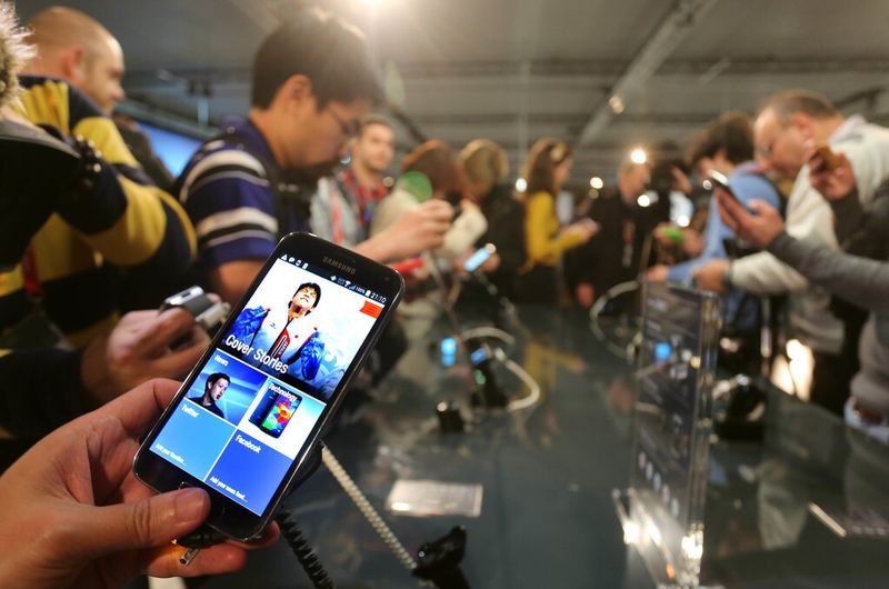 Schwer umlagert: S5 bei der Vorstellung in Barcelona (Samsung)