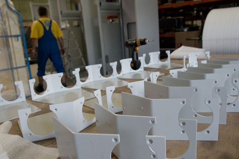 Blick in die Fertigung der Omega Blechbearbeitung AG. (Bild: Omega)