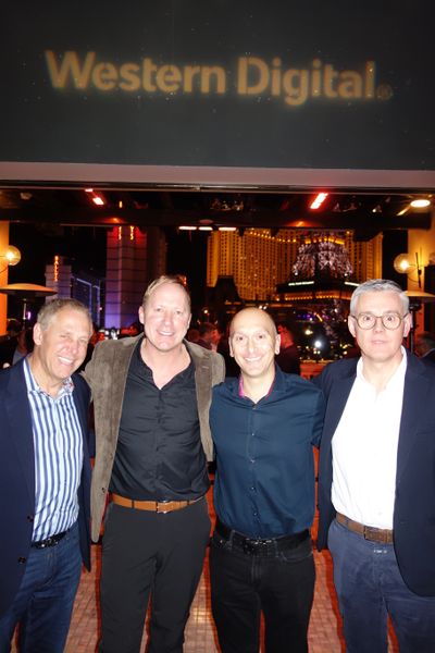 Das Western Digital VIP Team (v. l.) Scott Davis, Nigel Edwards, Sascha Böhmer, und Sven Rathjen. (IT-BUSINESS)
