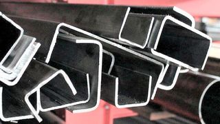 Grund zur Freude? Vielleicht! Denn die Preise für nach Deutschland eingeführte Waren, wie Stahl, Kunststoffe oder Holz – um nur einige essenzielle Vorprodukte zu nennen – steigen weniger stark als befürchtet. Nebenstehend etwas mehr dazu. (Bild: D. Sigmund)