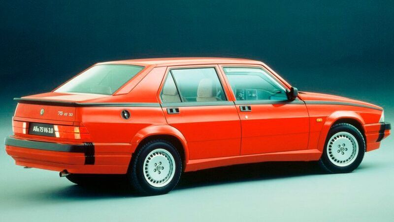 Der 1985 eingeführte Alfa Romeo 75 ist für sein ausgezeichnetes Handling, dank Transaxle-Antrieb, bekannt. Leider sind einige Ersatzteile nicht mehr erhältlich. Fällt ein wichtiges Teil aus, droht also die Verschrottung. (Alfa Romeo)