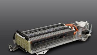 Bei der Massenlagerung von Lithium-Ionen-Batterien gibt es diverse Gefahren. Der Versicherer FM Global hat diese in einer Studie zusammengefasst. (Foto: Toyota)