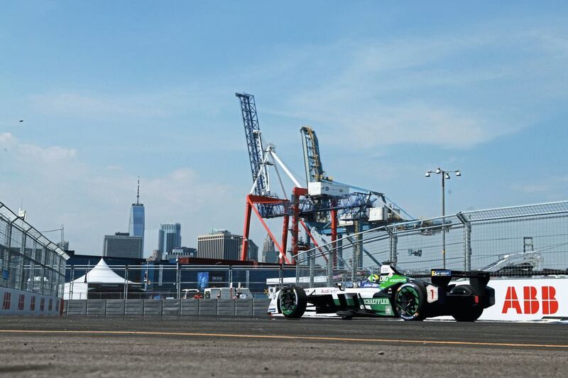 Lucas di Grassi beim Formel-E-Finale in New York. (Audi/Michael Kunkel)