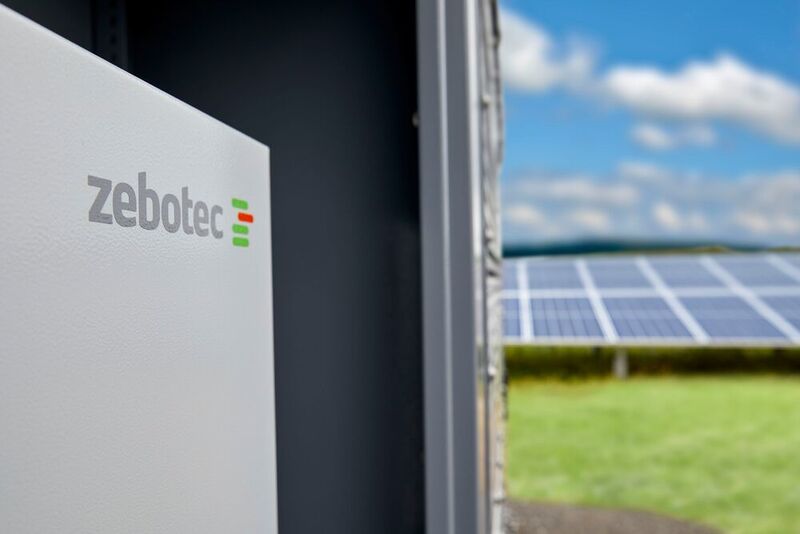 Zebotec, ansässig in Konstanz am Bodensee, hat sich auf die Überwachungs- und Regelungstechnik für PV-Anlagen spezialisiert. (Phoenix Contact)