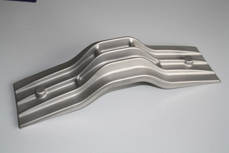Mit der neuen Schmiedelinie lassen sich Strukturbauteile mit hohem Integrationspotential und belastungsangepasster Materialverteilung endkonturnah in Serie herstellen. (Bild: Weisensee)