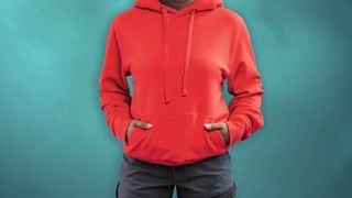 Professioneller Auftritt – und dabei lässig und komfortabel. Das soll Mitarbeiter überzeugen. Im DBL Mietservice findet sich dazu eine große Artikelauswahl, darunter auch Hoodies.  (Bild: www.rainer-holz.com/DBL)