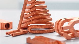 Grünes Licht: Generativ aus Kupfer hergestellte Bauteile erweisen sich für den Anlagenbau und die künftige Elektromobilität als vorteilhaft. (Martin Stollberg / Trumpf GmbH + Co. KG)