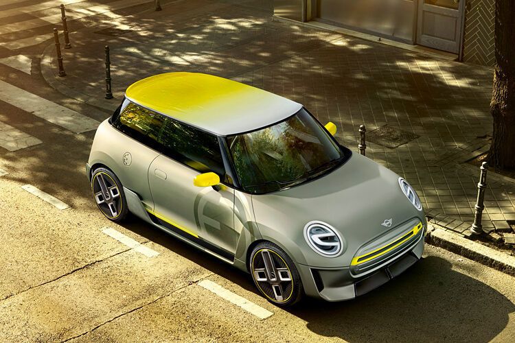 Für 2019 ist auch die elektrische Version eines Mini angekündigt, dessen seriennahe Studie bereits auf der IAA 2017 zu sehen war. (Mini)