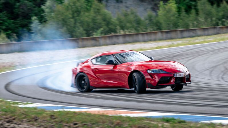 Toyota krönt den Abschluss der Modellgeneration A90 seines GT-Sportwagens Supra mit zwei Sondermodellen.(Bild:  Toyota)