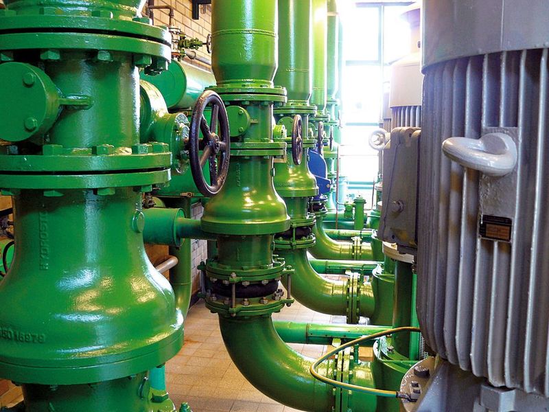 Bild 3: Ein Austausch der zum Teil älteren Pumpen bei Bayer Schering erwies sich aufgrund der nur geringen Effizienzsteigerung durch neue Pumpen als nicht wirtschaftlich.  (Bild: Grundfos)