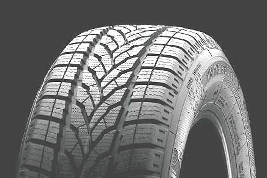 Der Interstate Winter IWT-2 ist nach Ansicht der Reifenexperten der Stiftung Warentest „sehr schwach“ auf nasser Straße. Bereits im großen Sommerreifentest des ADAC hatte ein Interstate-Produkt (Touring IST-1 M+S) auf regennasser Fahrbahn mit am schlechtesten abgeschnitten. (Archiv: Vogel Business Media)