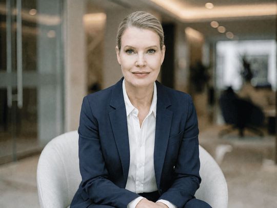 Jessica Andresen, die neue Managing Director der Proalpha Schweiz AG, bringt langjährige Erfahrung im Schweizer B2B-Softwarevertrieb, im Ausbau von Kundenbeziehungen und in der Führung leistungsstarker Vertriebsteams mit.(Bild:  Proalpha)