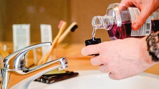 Mundspülungen haben einen Effekt auf das neuartige Coronavirus. (Bild: RUB, Marquard)