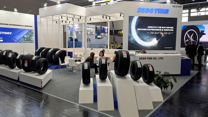 Zodo Tire (hier auf der Fachmesse The Tire Cologne) ist einer der chinesischen Hersteller, die an der EU-Untersuchung mitgewirkt haben. Für sie beträgt der Zollsatz 24,4 Prozent.(Bild:  Rosenow – VCG)